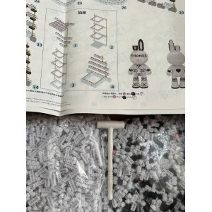 Конструктор Magic Blocks Зайчик Chanel Bearbrick. Photo 3